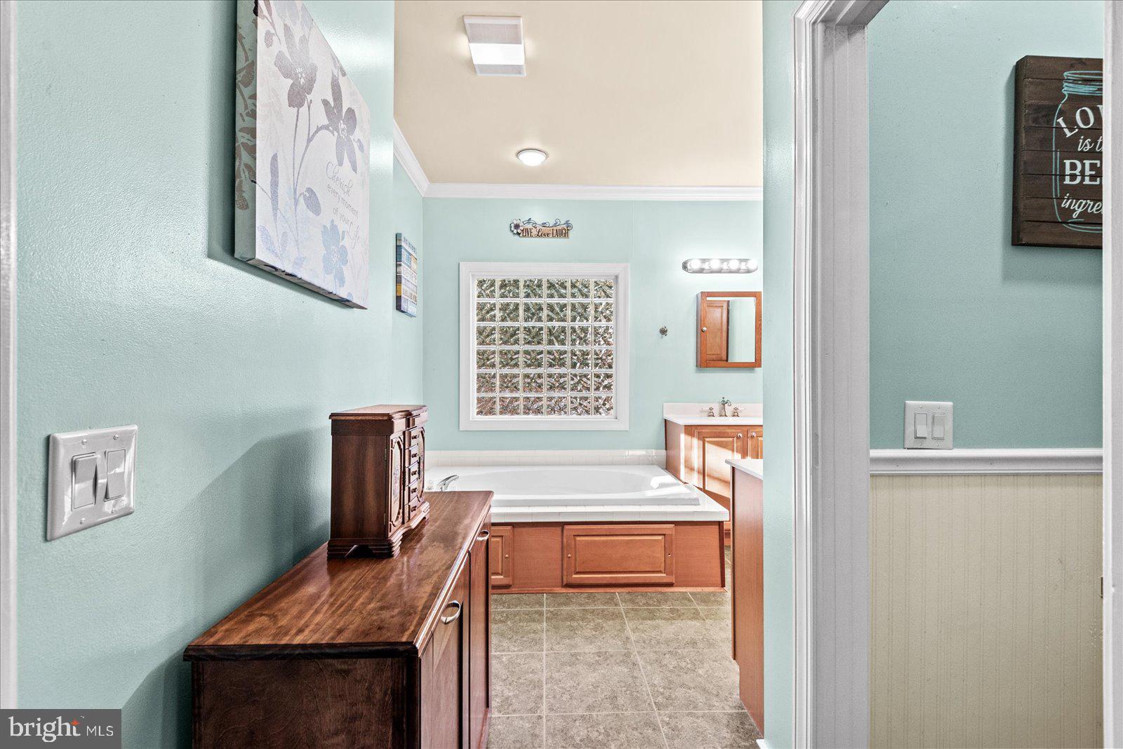 GROVES ESTATES - Residential