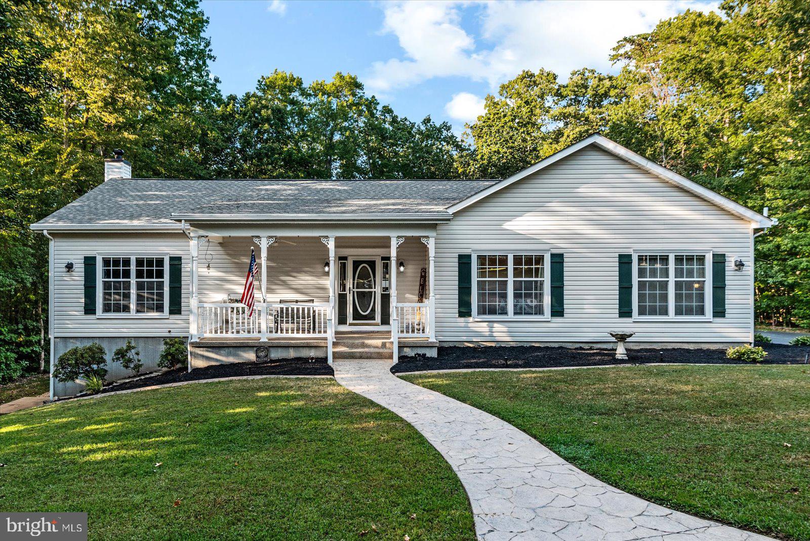 GROVES ESTATES - Residential