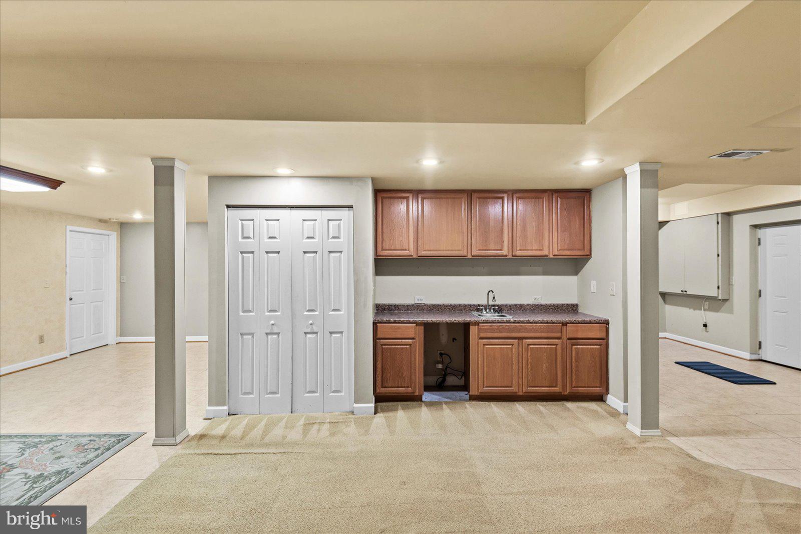 GROVES ESTATES - Residential