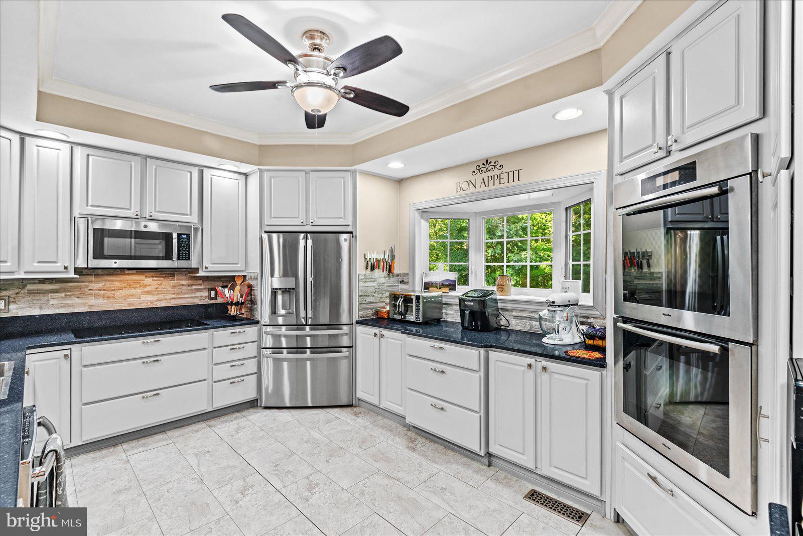 GROVES ESTATES - Residential