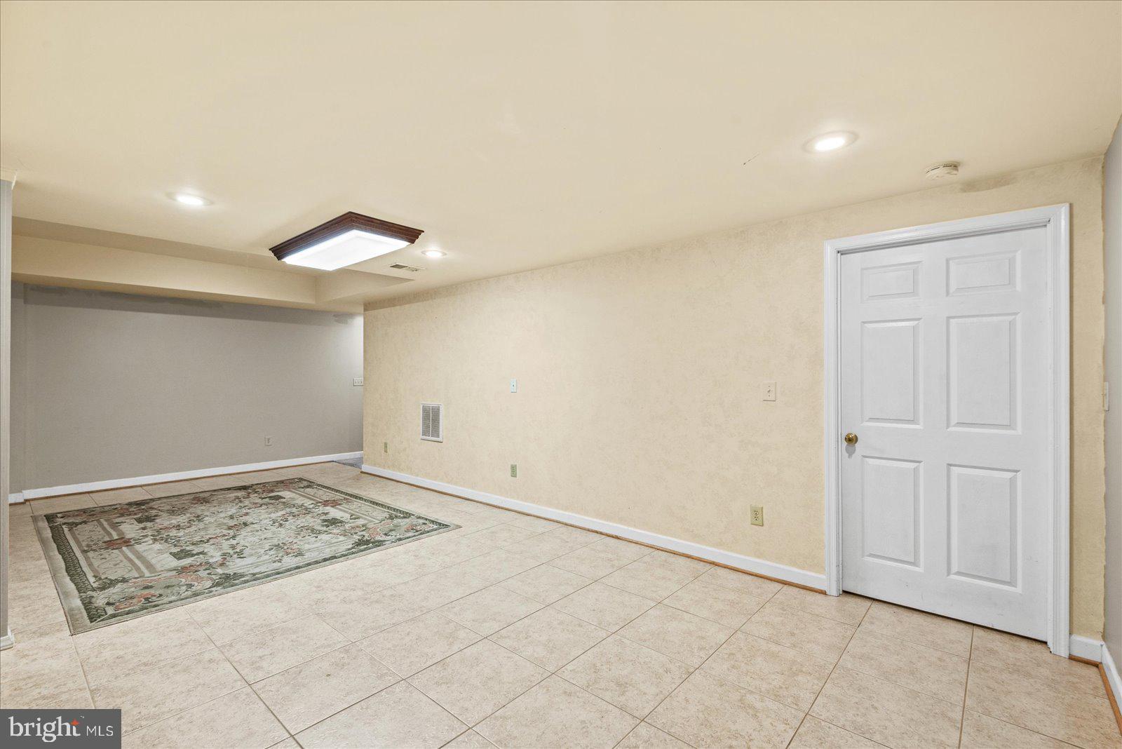 GROVES ESTATES - Residential