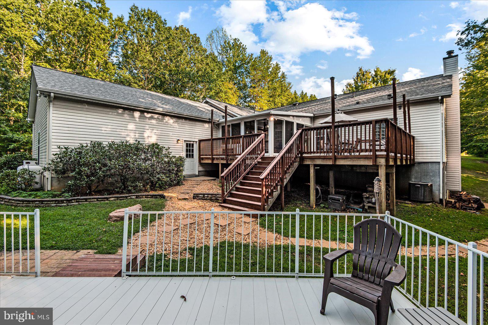 GROVES ESTATES - Residential