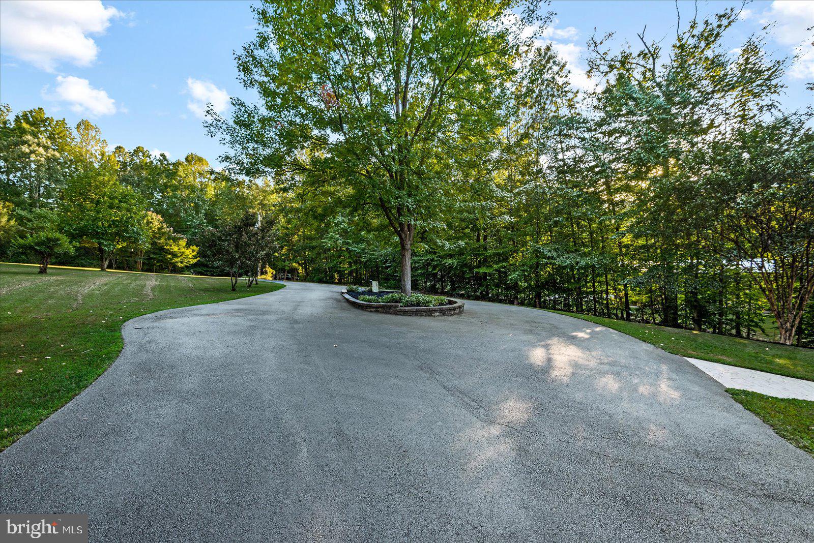 GROVES ESTATES - Residential