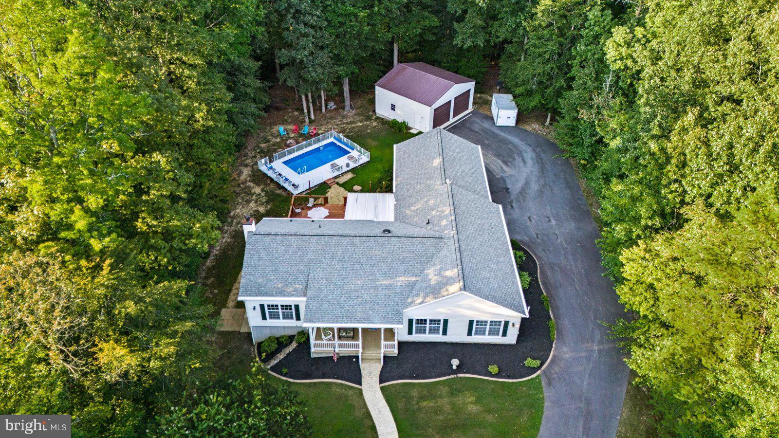 GROVES ESTATES - Residential