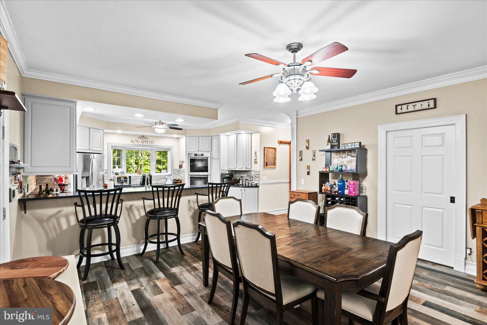 GROVES ESTATES - Residential