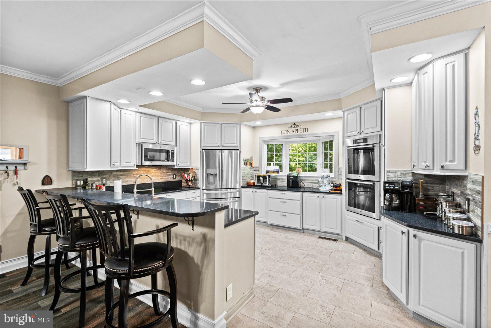 GROVES ESTATES - Residential