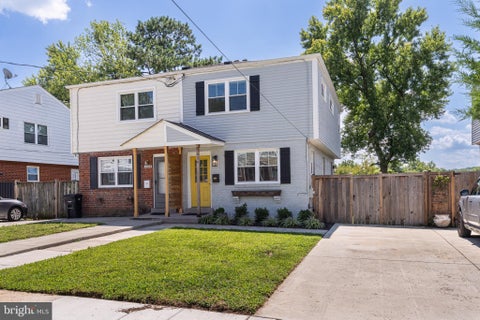 Townhouse For Rent - 3930 Vermont Avenue<br/> Alexandria City County, ALEXANDRIA, VA 22304