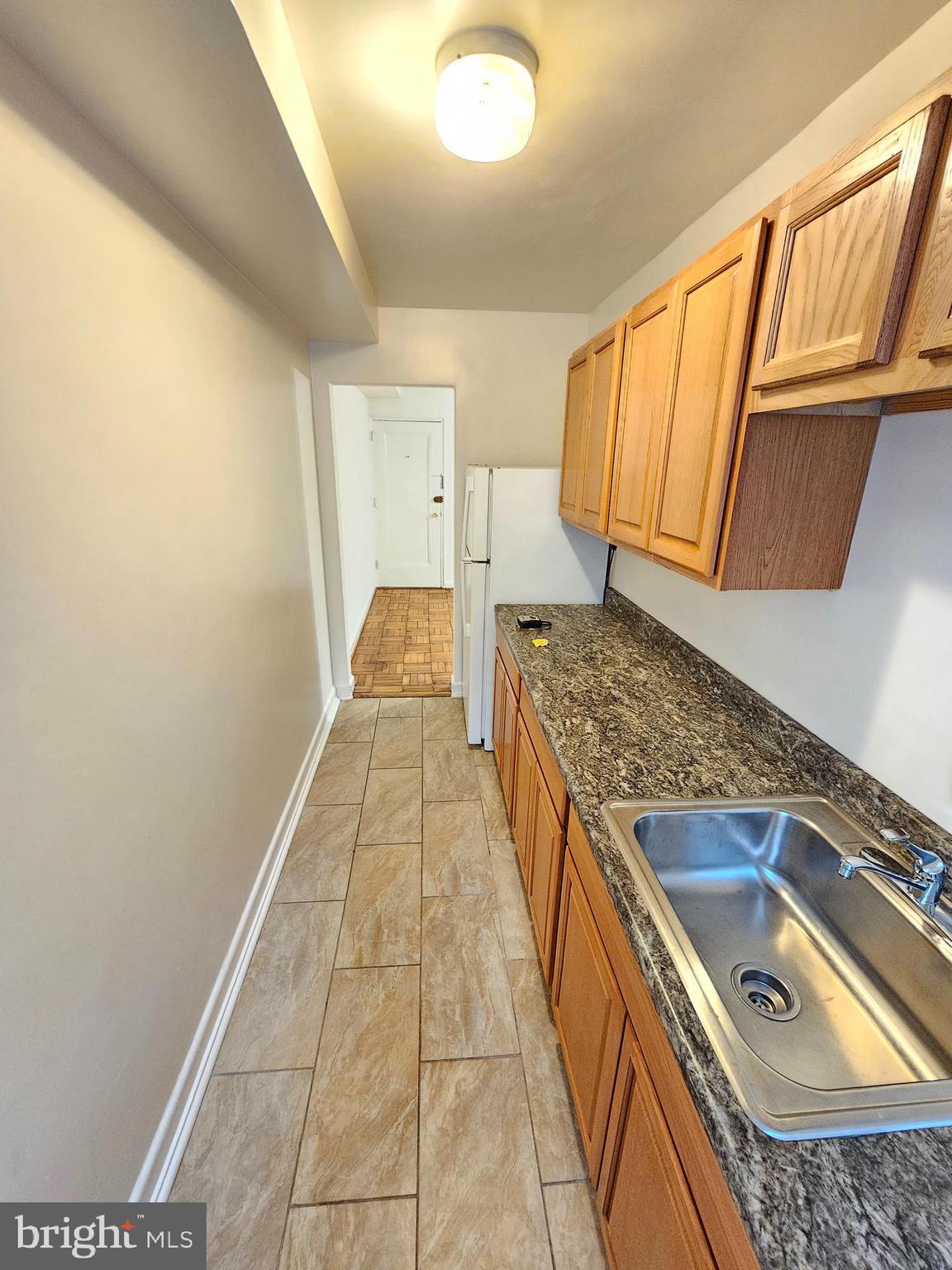 FOREST HILLS - Residential Lease