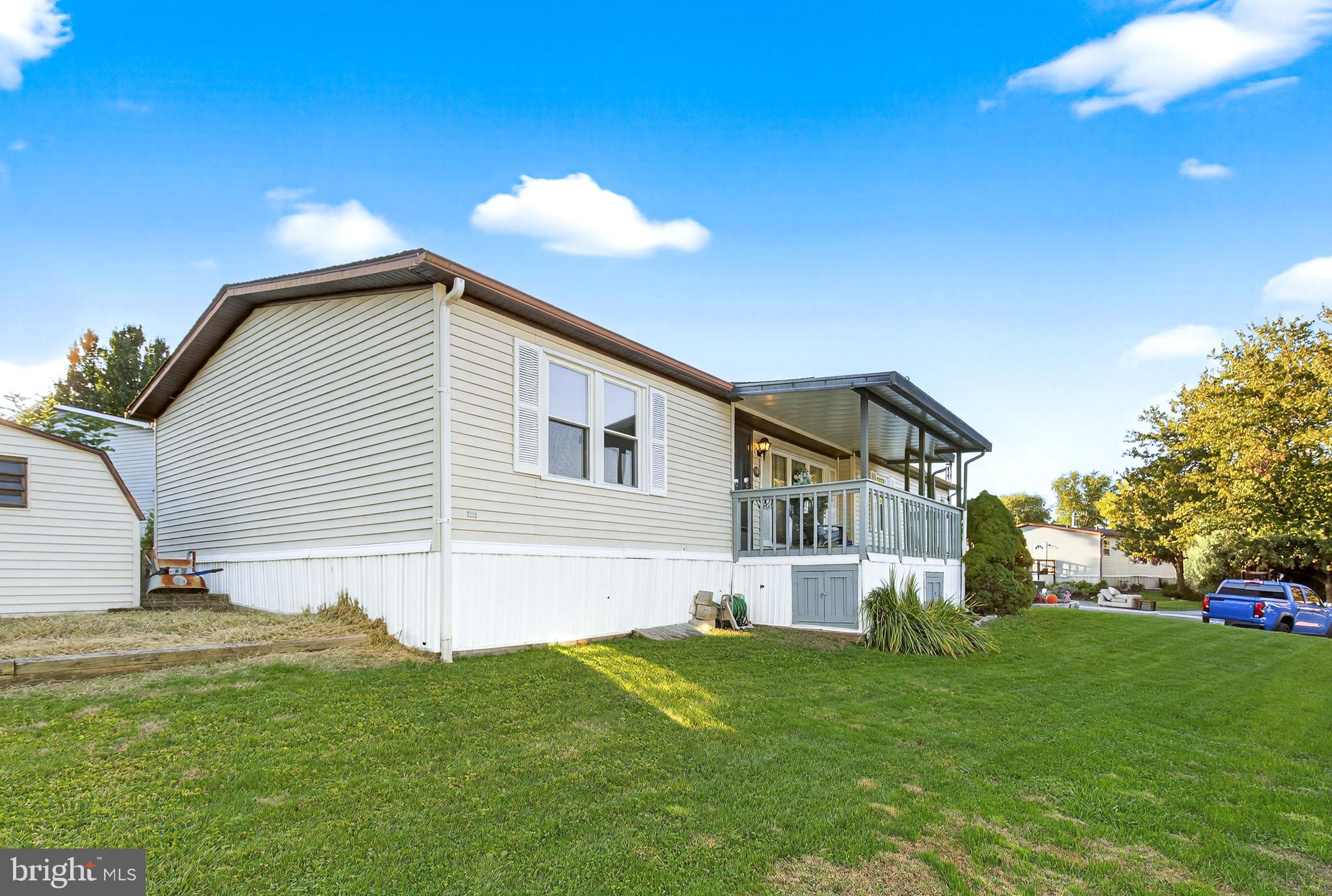 107 LONGWOOD COURT E