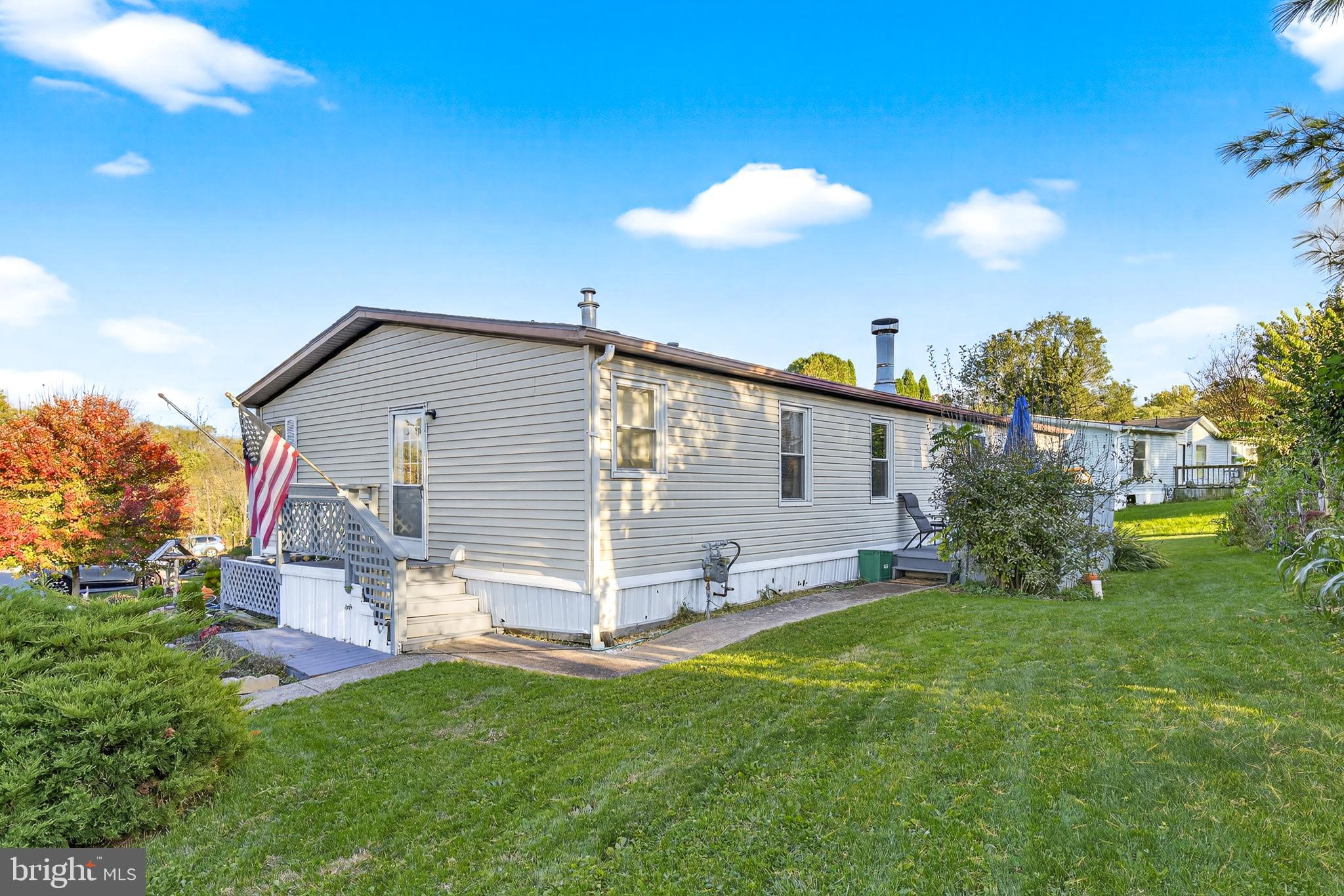 107 LONGWOOD COURT E