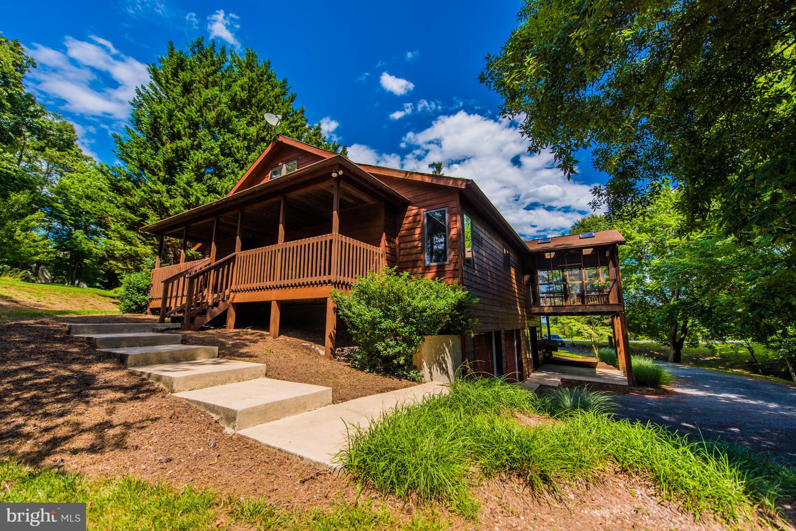 THE WOODS - Residential