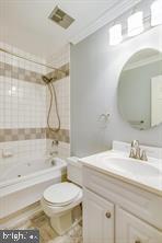 HOLLAND TOWNE - Residential Lease