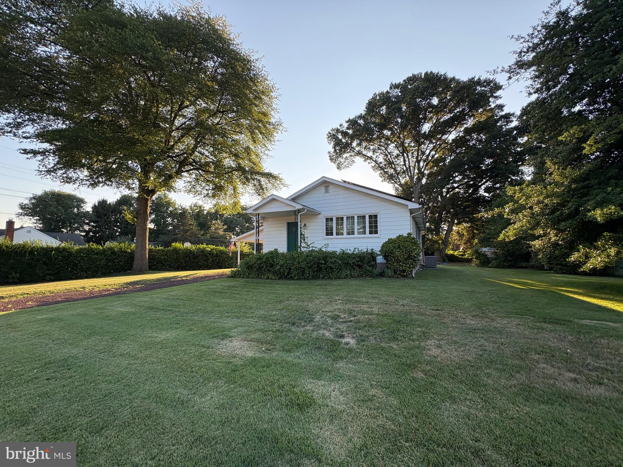 135 QUEEN AVENUE