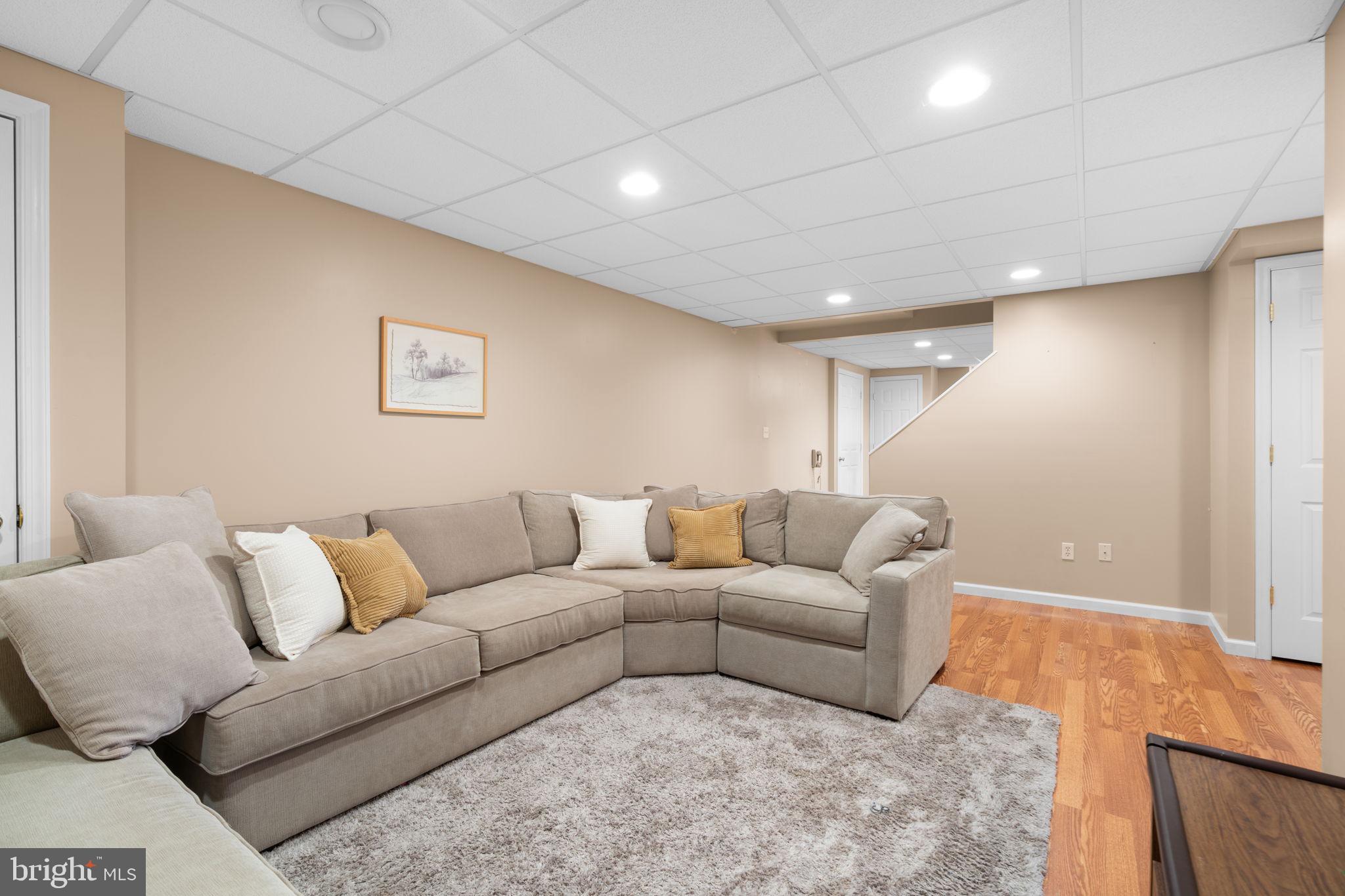 THE ESTATES AT SAND HILL - Residential