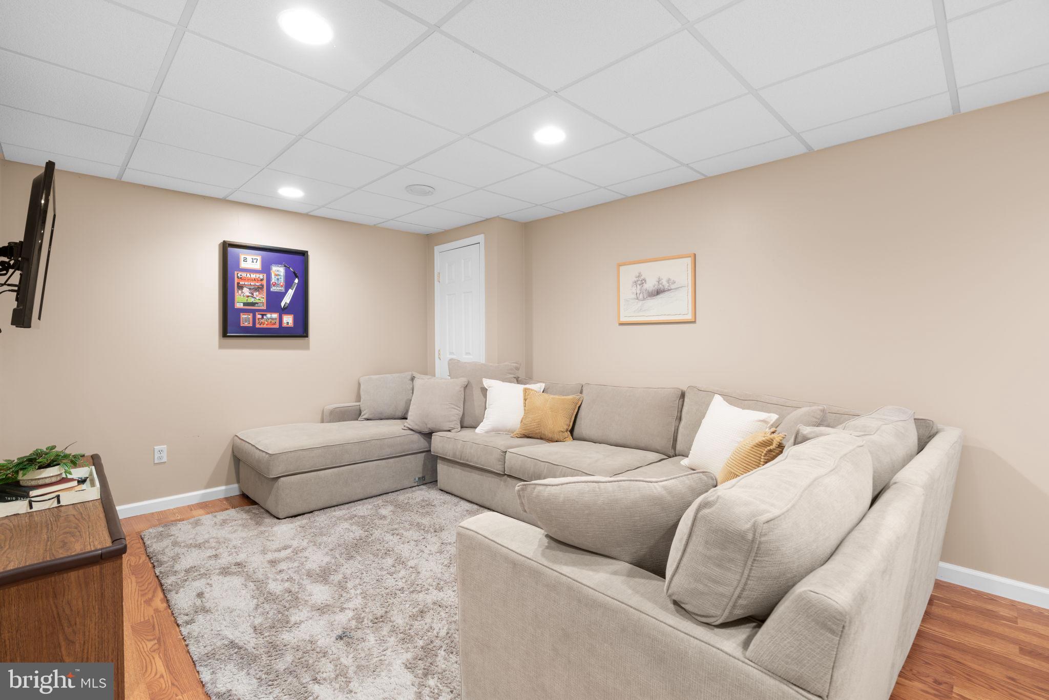 THE ESTATES AT SAND HILL - Residential