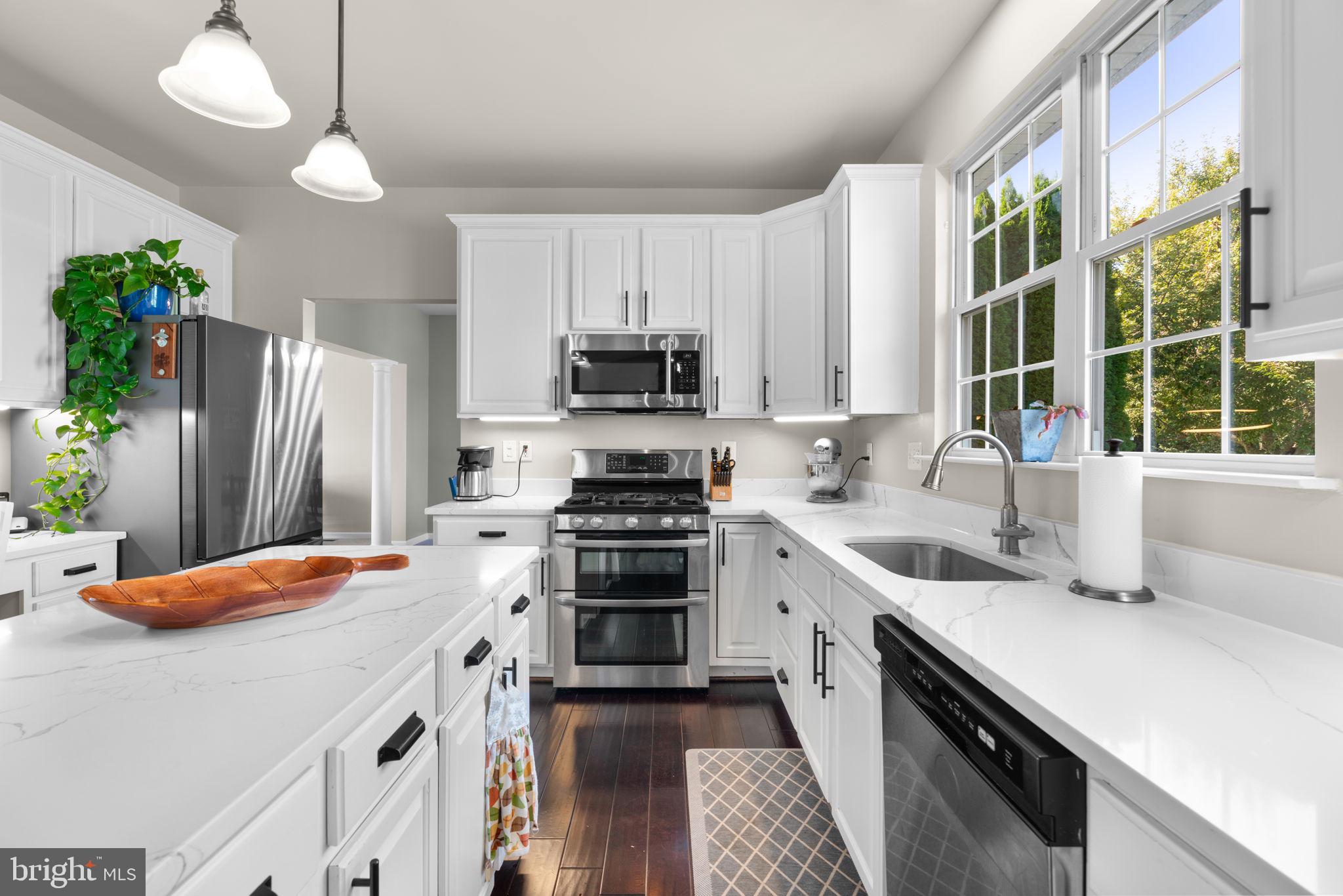 THE ESTATES AT SAND HILL - Residential