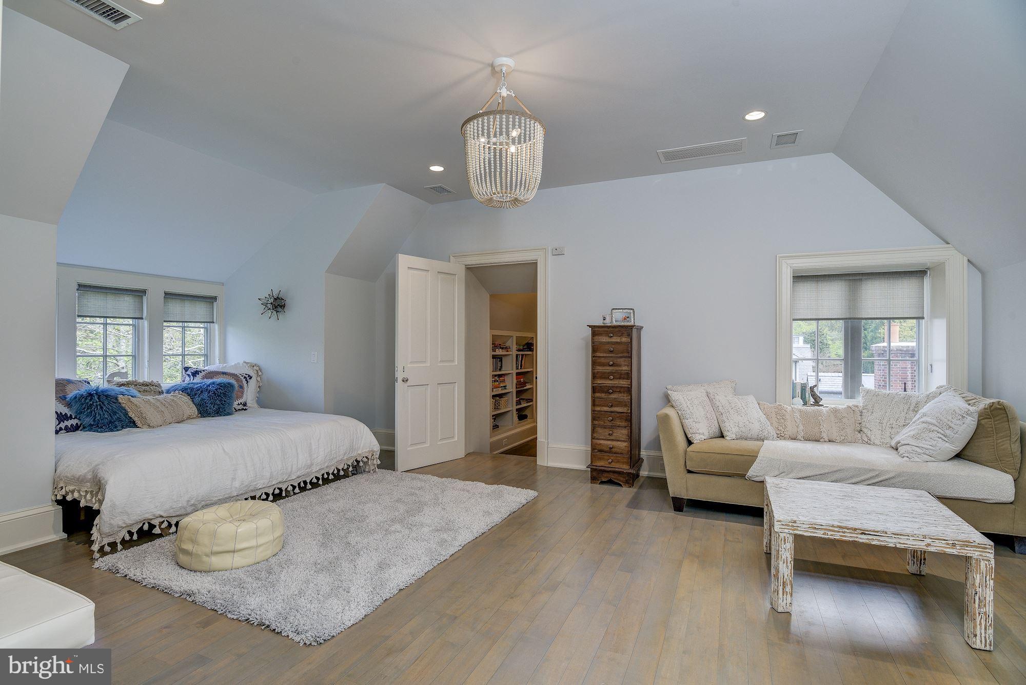 KENWOOD - Residential