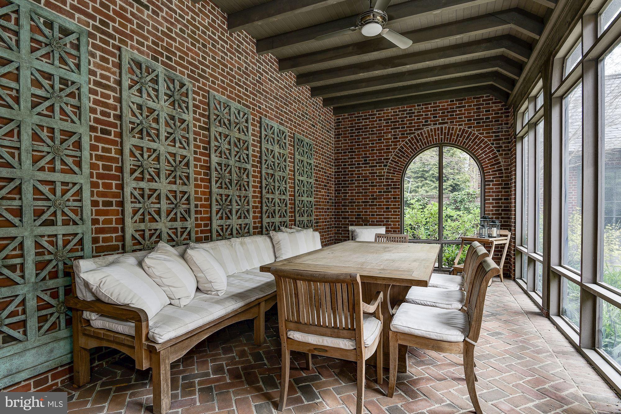 KENWOOD - Residential