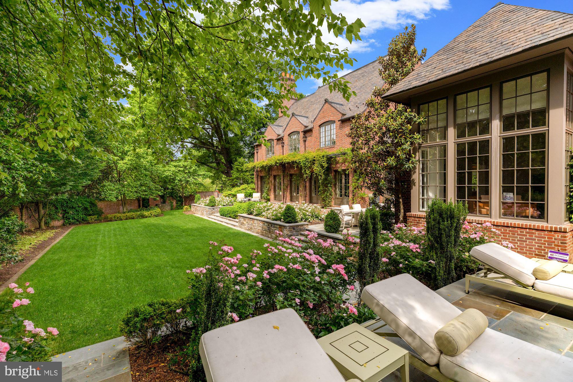 KENWOOD - Residential