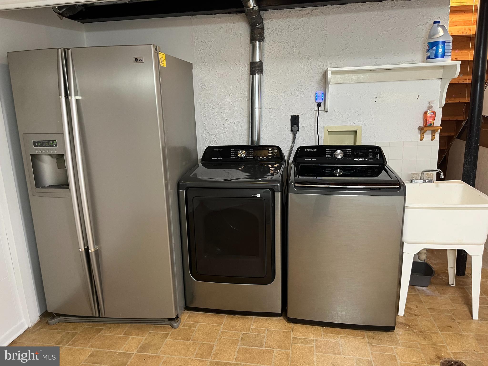 NORTH SPRINGFIELD - Residential Lease