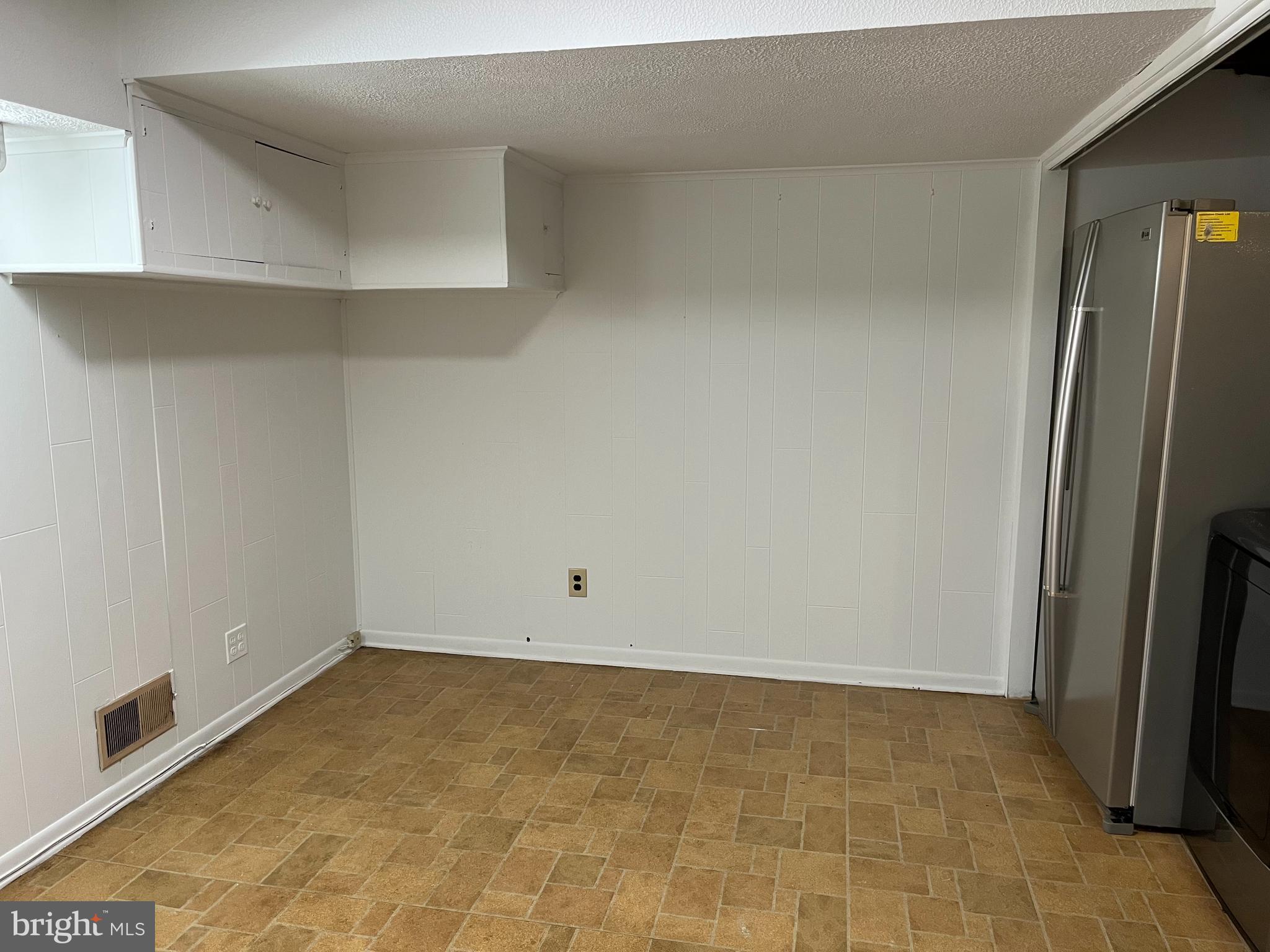 NORTH SPRINGFIELD - Residential Lease