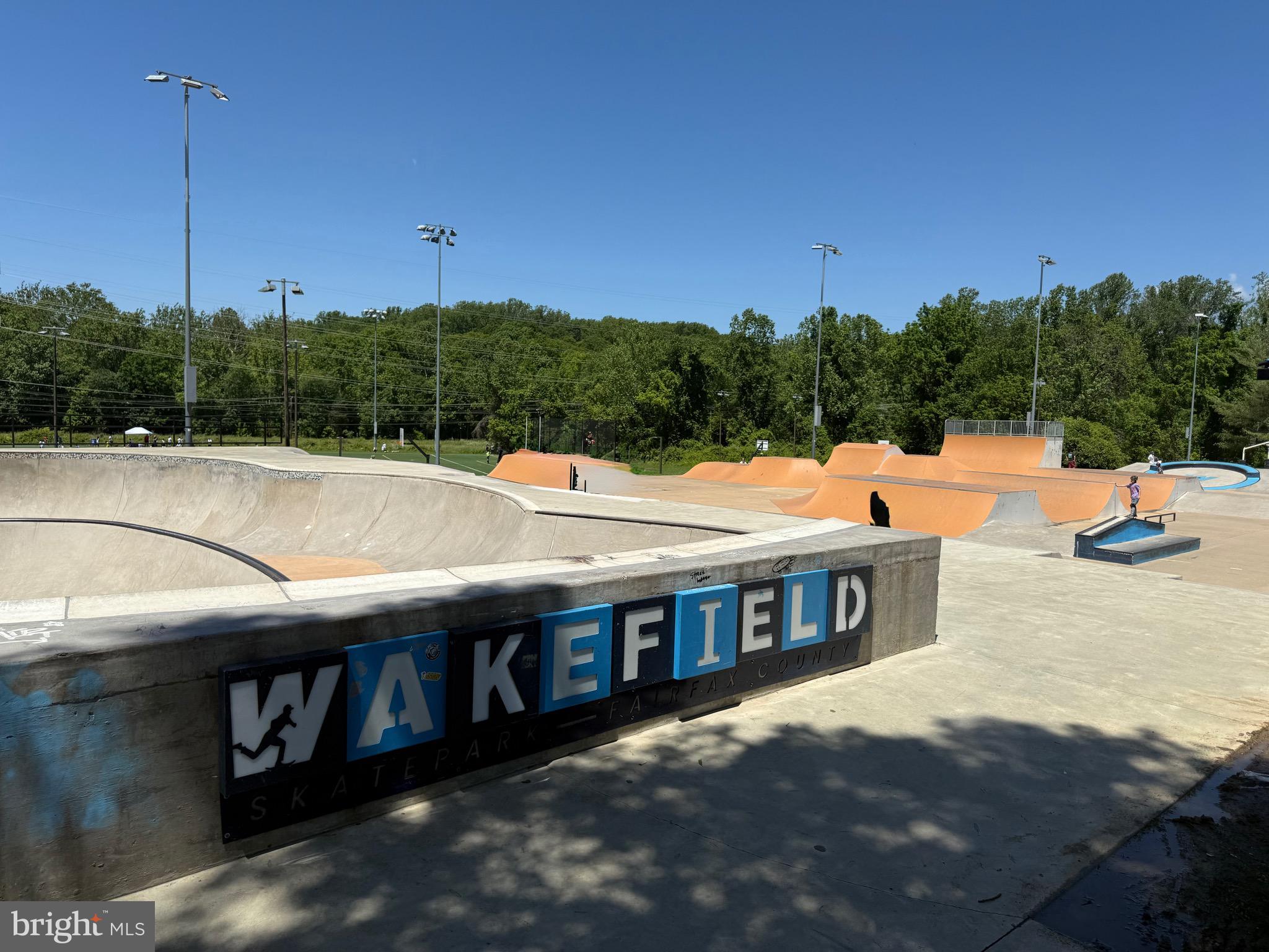 NORTH SPRINGFIELD - Residential Lease