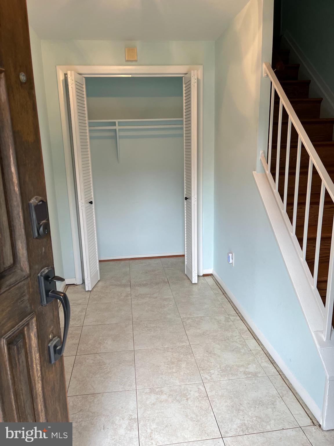 NORTH SPRINGFIELD - Residential Lease