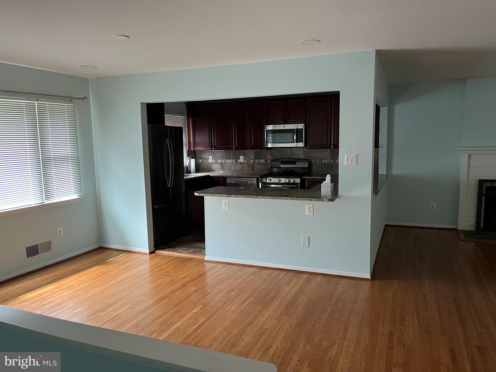 NORTH SPRINGFIELD - Residential Lease