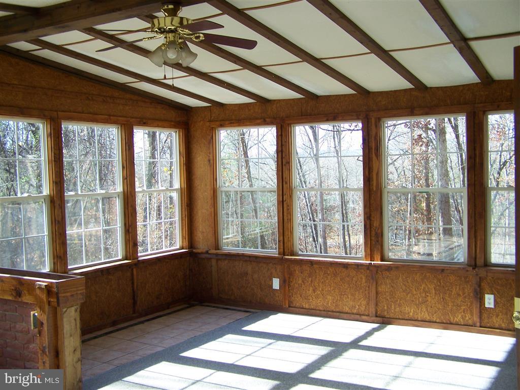 2376 MIDDLE RIVER ROAD