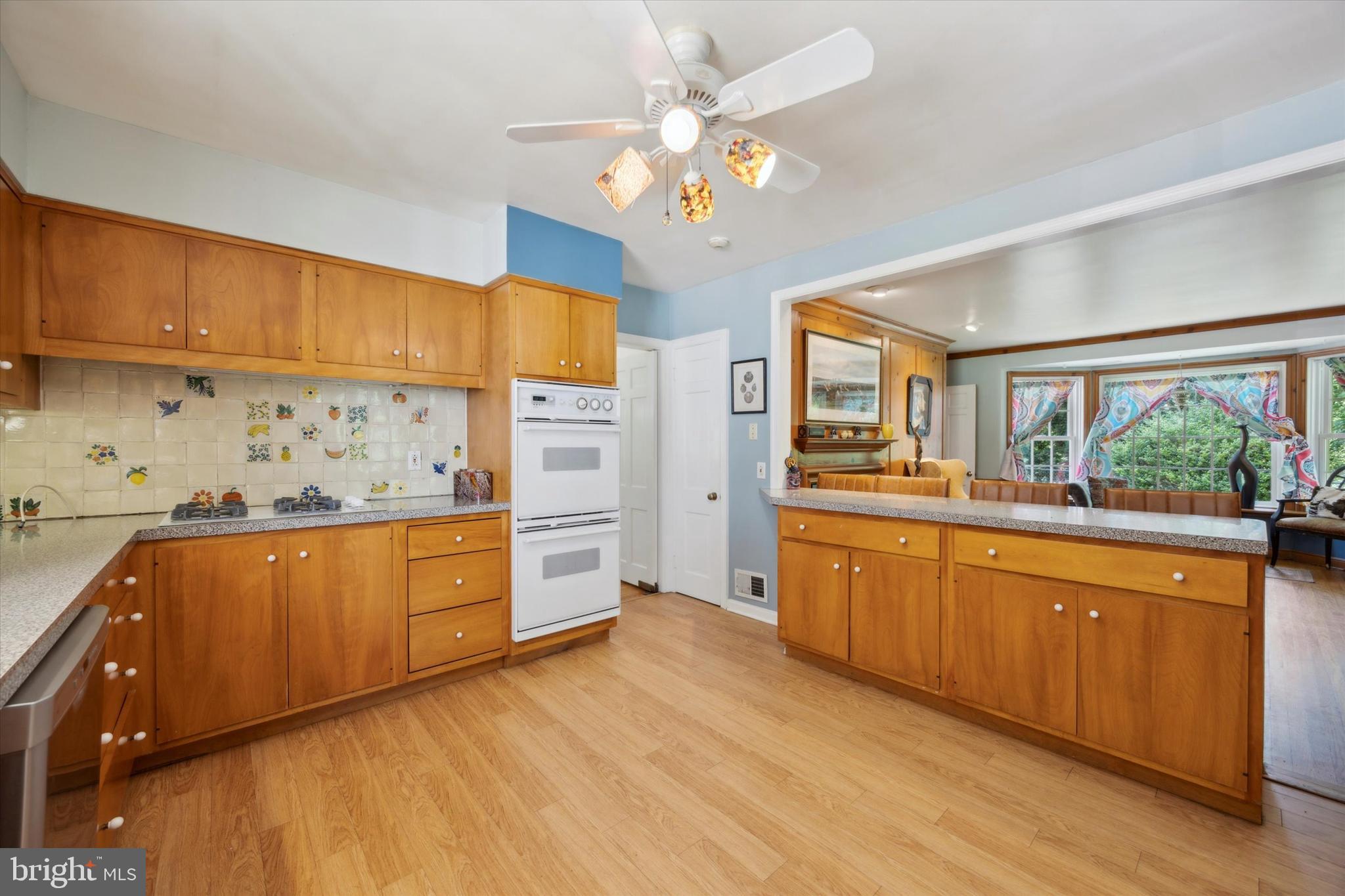 CHESTNUT HILL - Residential