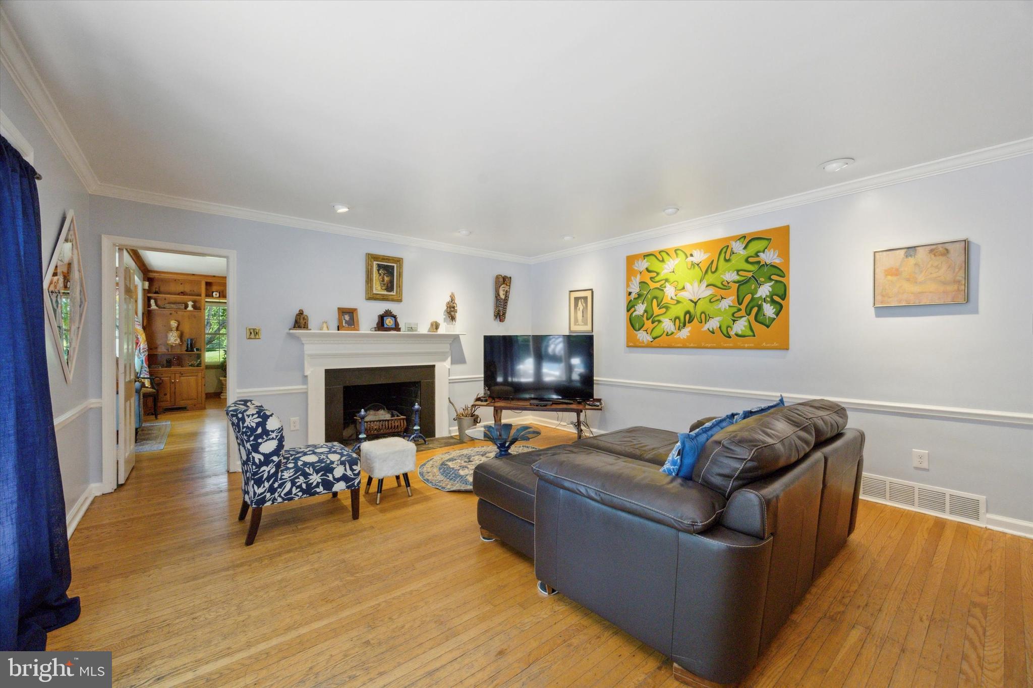 CHESTNUT HILL - Residential