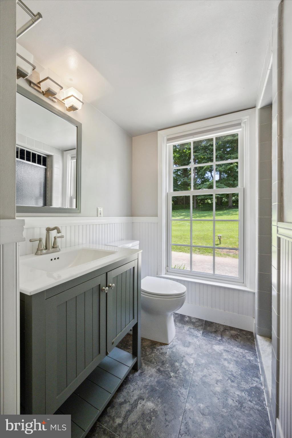 CHESTNUT HILL - Residential