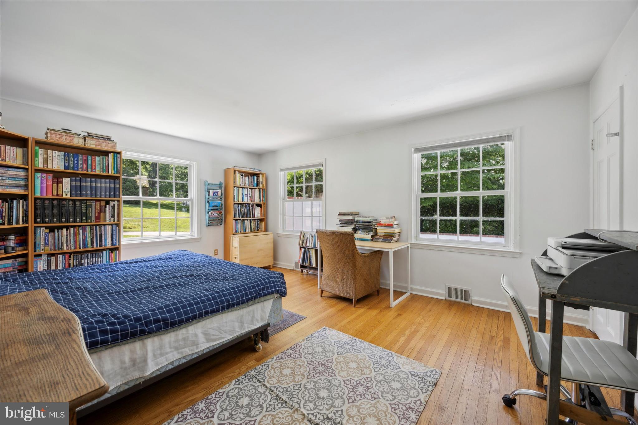 CHESTNUT HILL - Residential