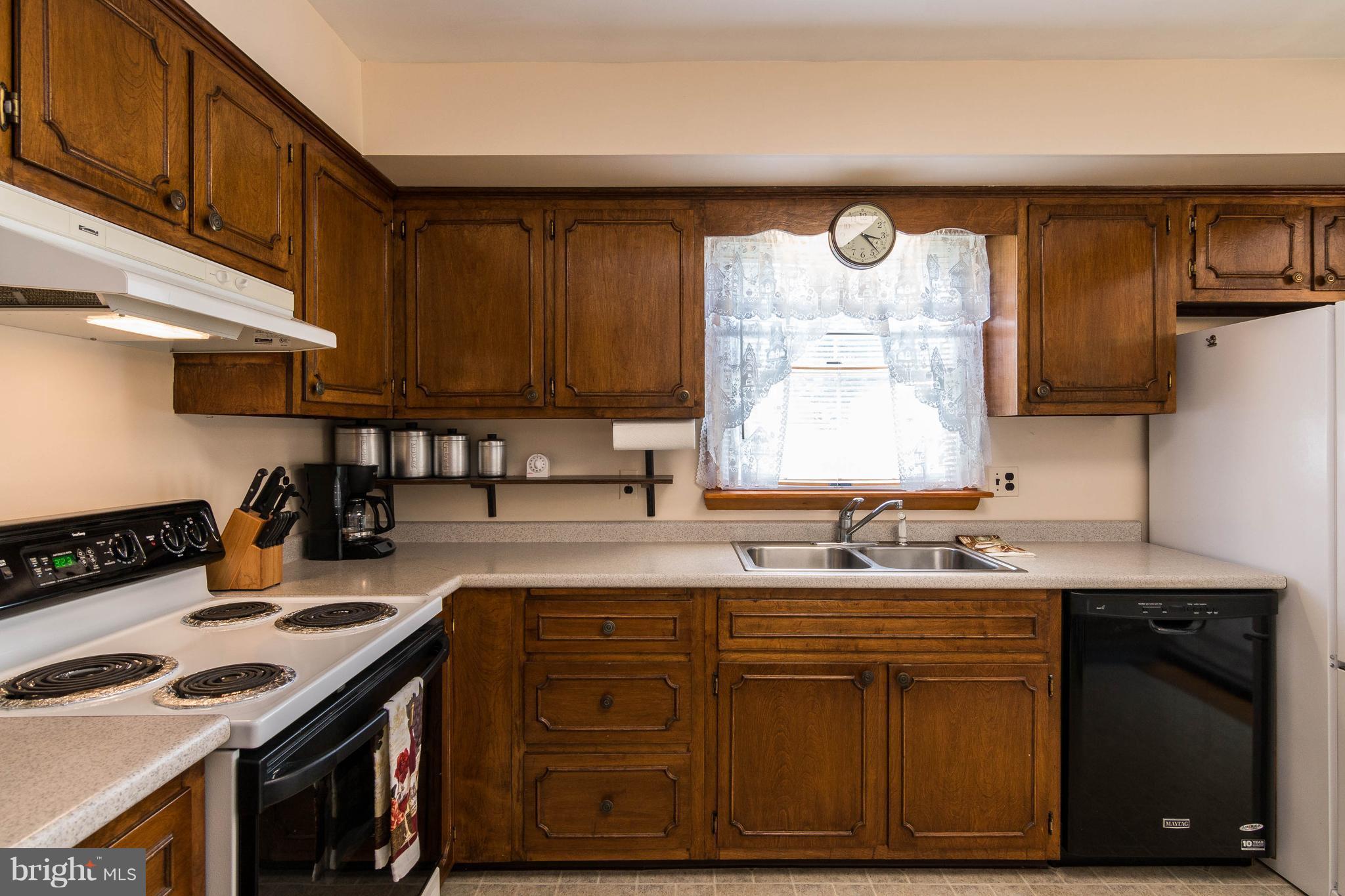 ROLLING RIDGE - Residential