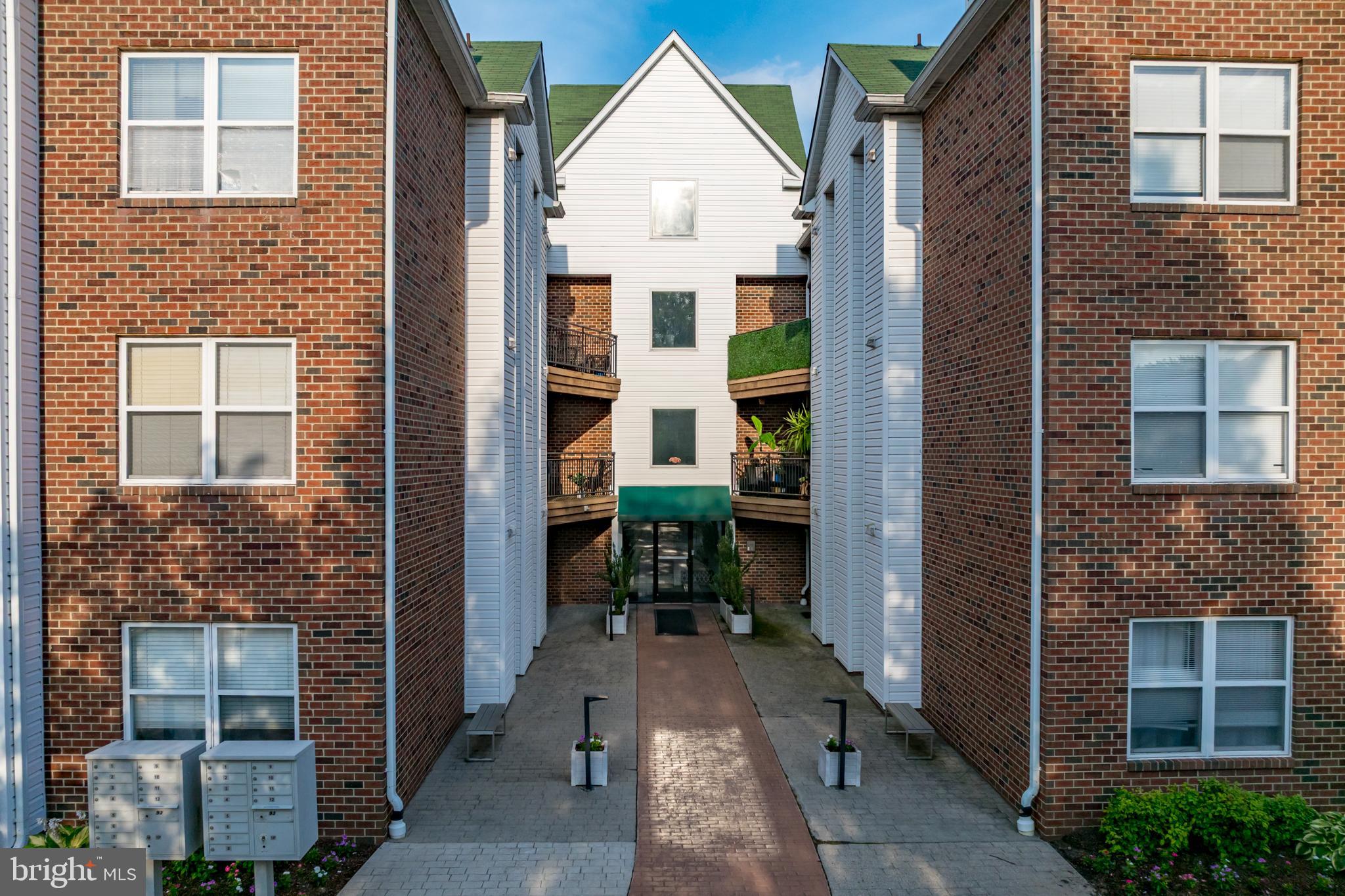 936 BAY RIDGE AVENUE 201