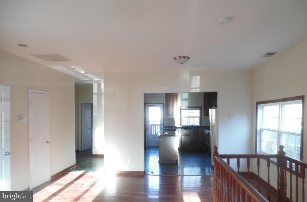 CATONSVILLE MANOR - Residential