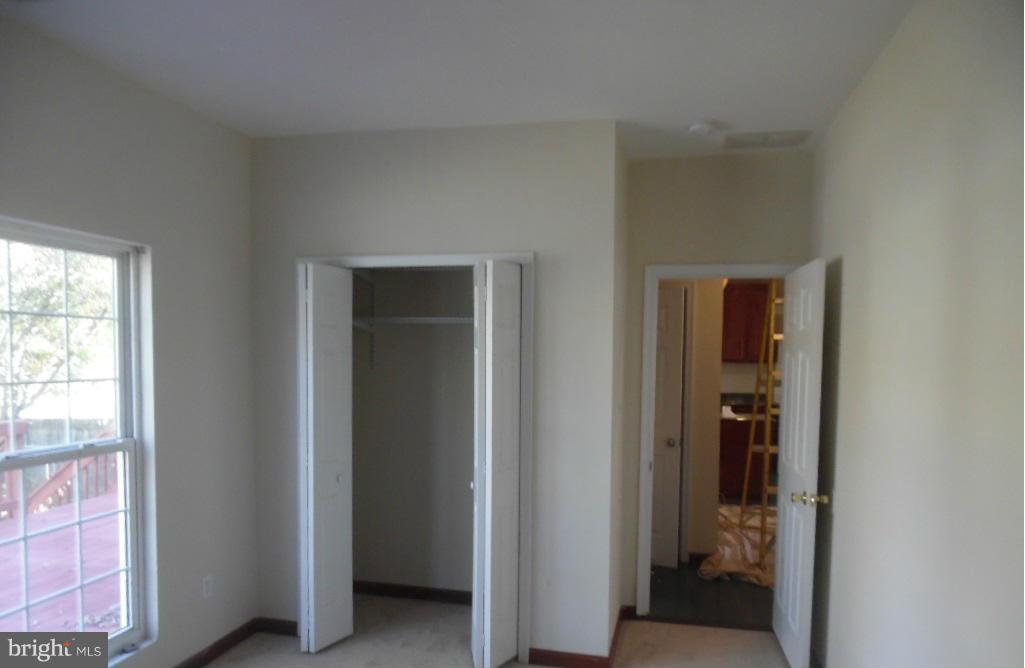 CATONSVILLE MANOR - Residential