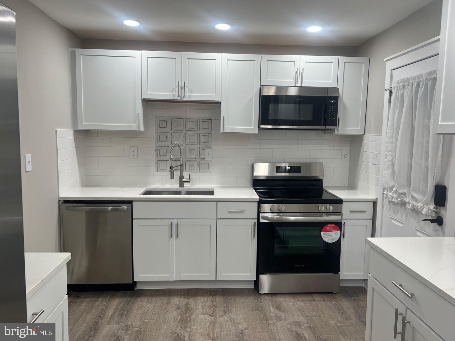 BROOKSIDE PARK - Residential