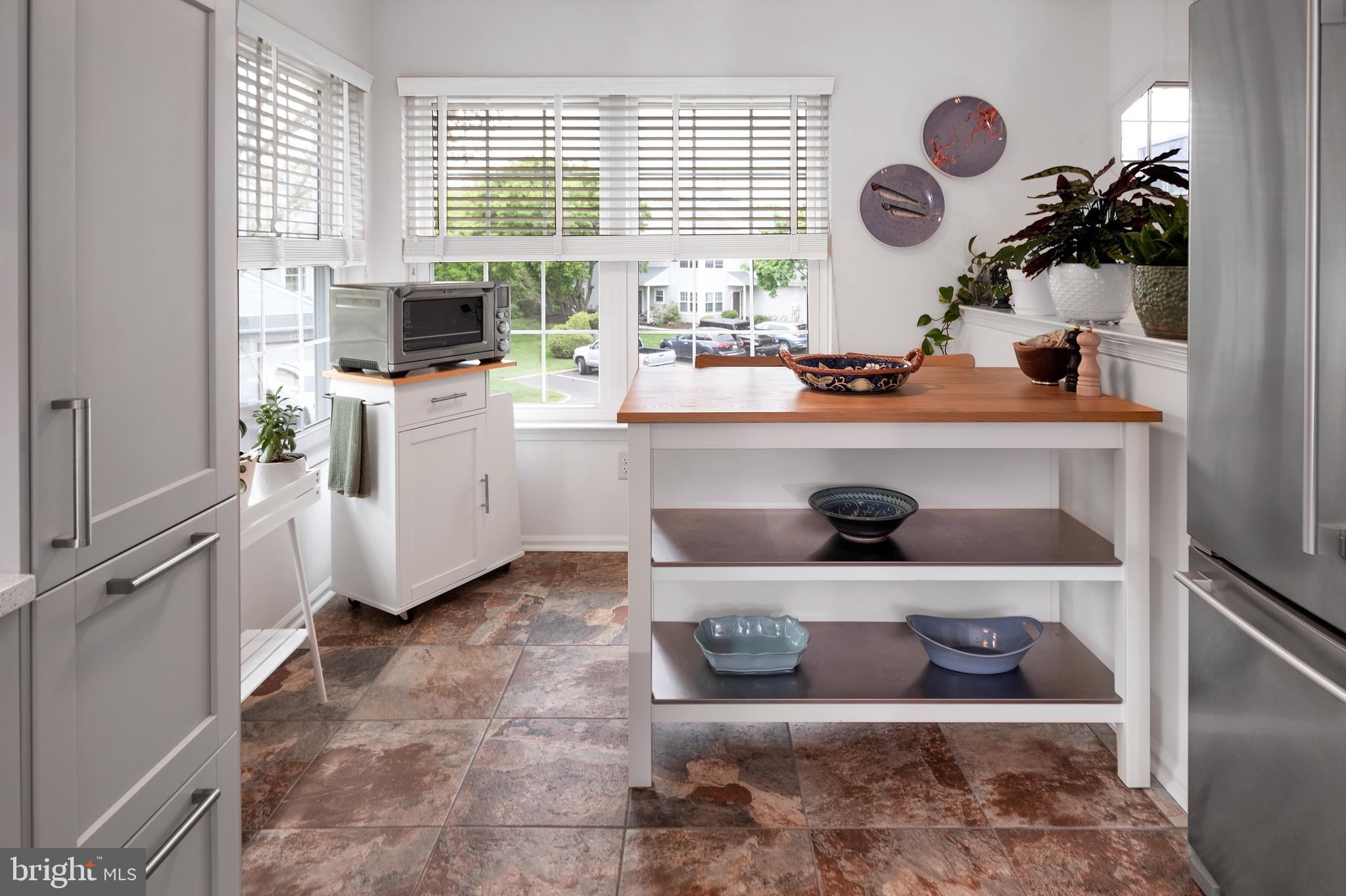 BROOKSTONE - Residential