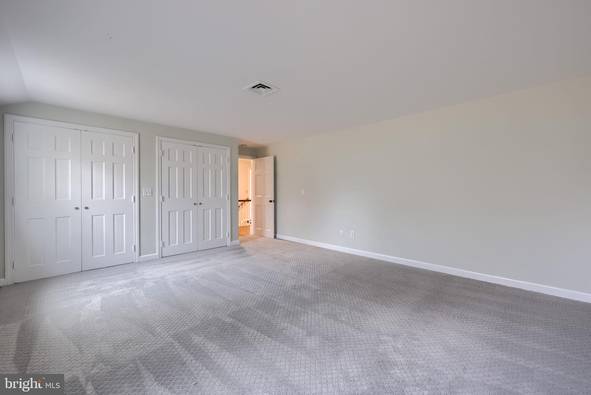 SCHOOL LANE HILLS - Residential