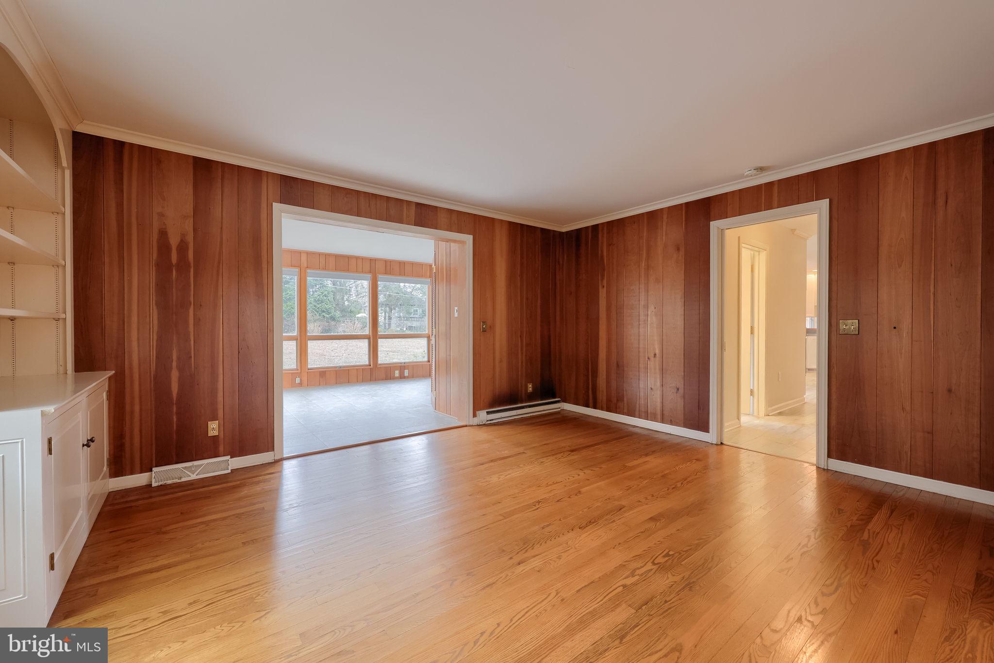 SCHOOL LANE HILLS - Residential