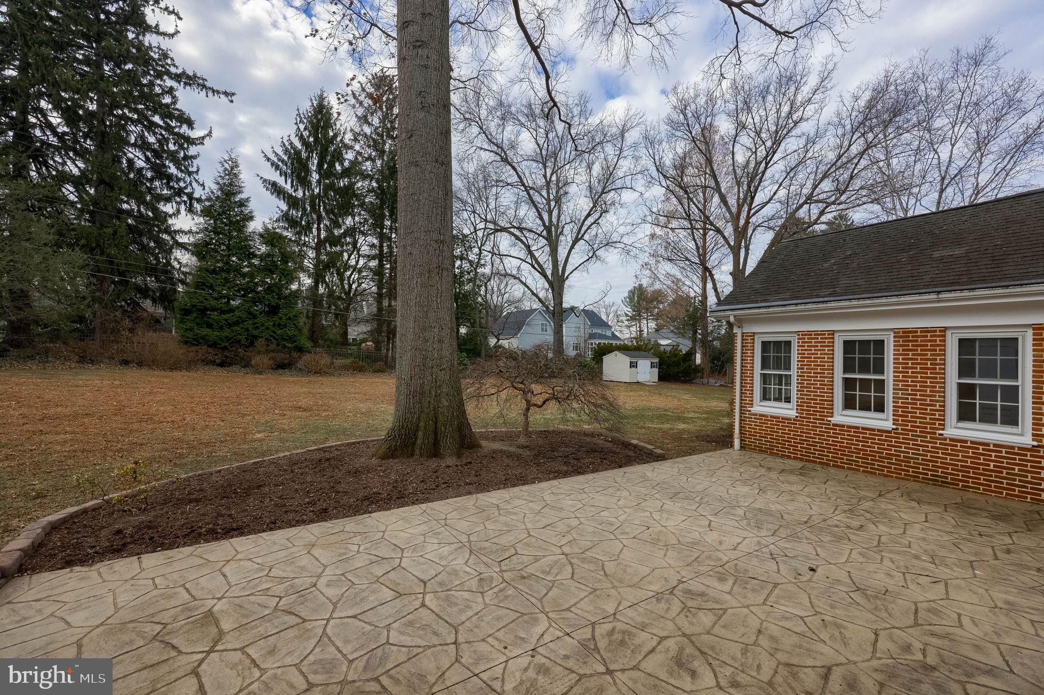 SCHOOL LANE HILLS - Residential