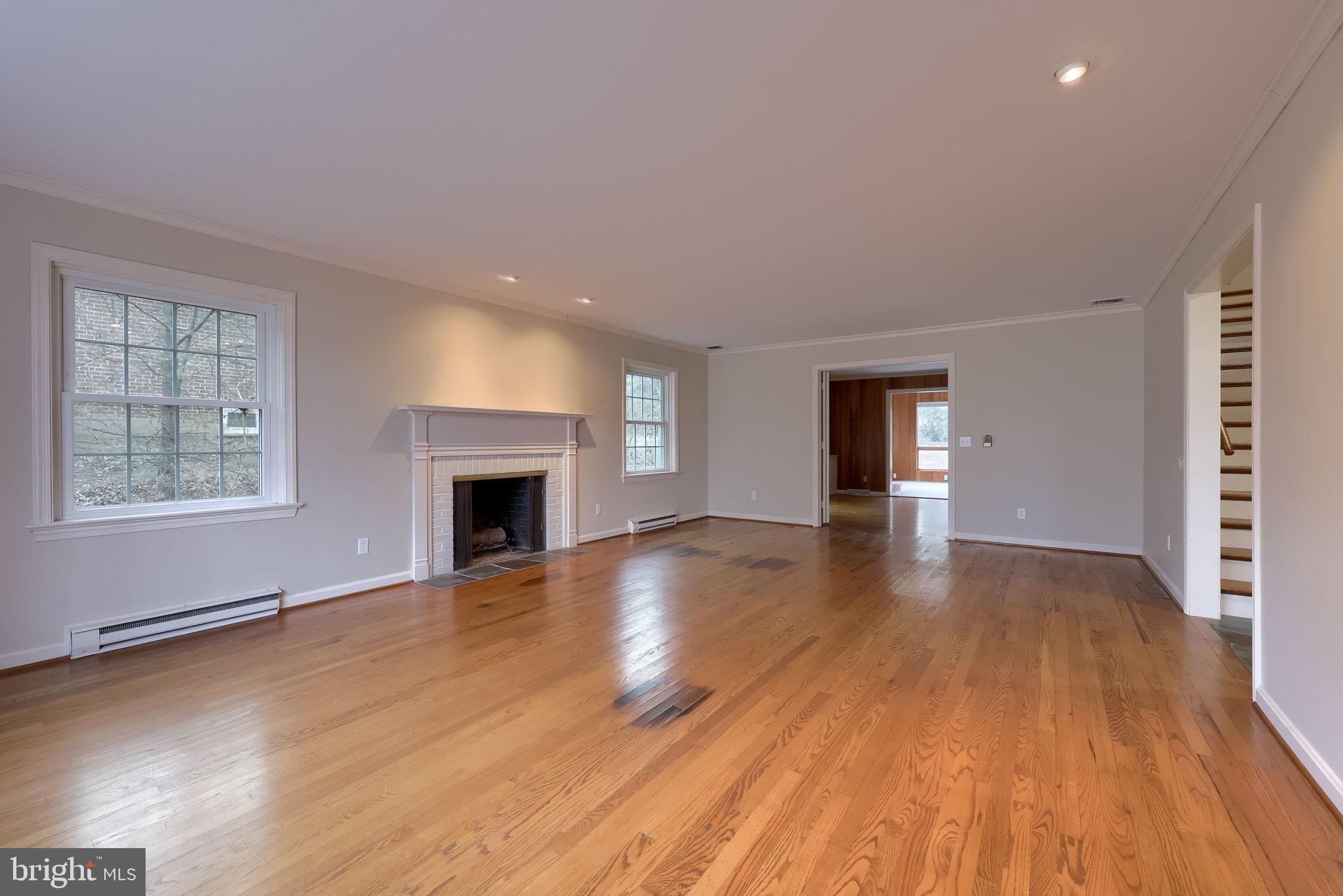 SCHOOL LANE HILLS - Residential