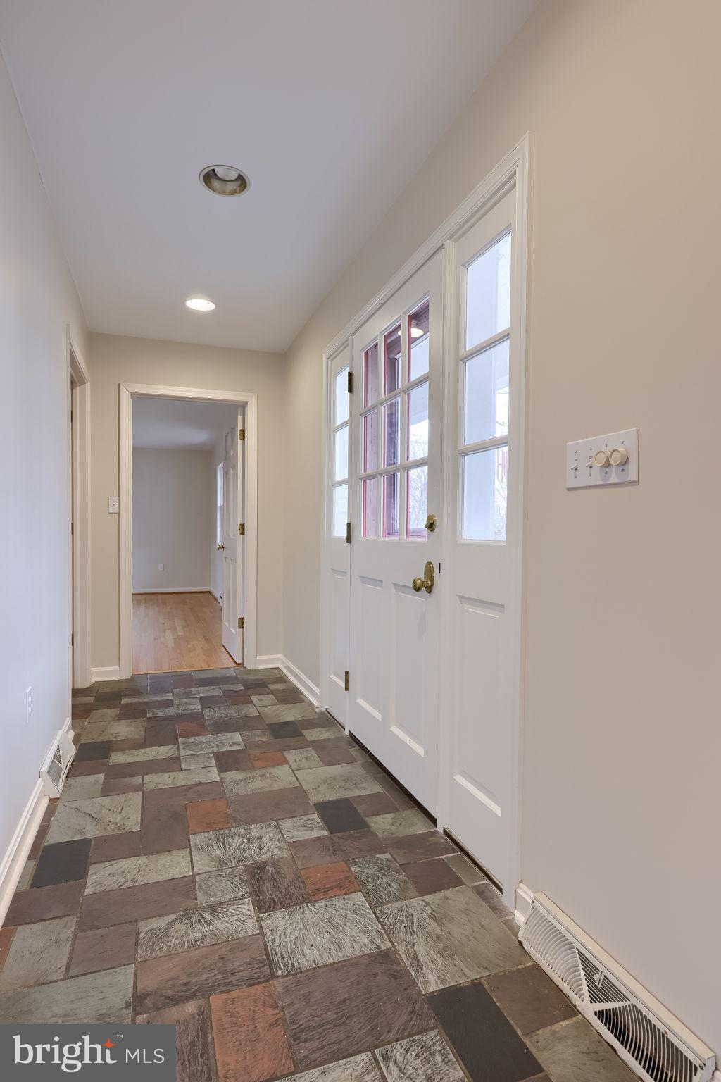 SCHOOL LANE HILLS - Residential