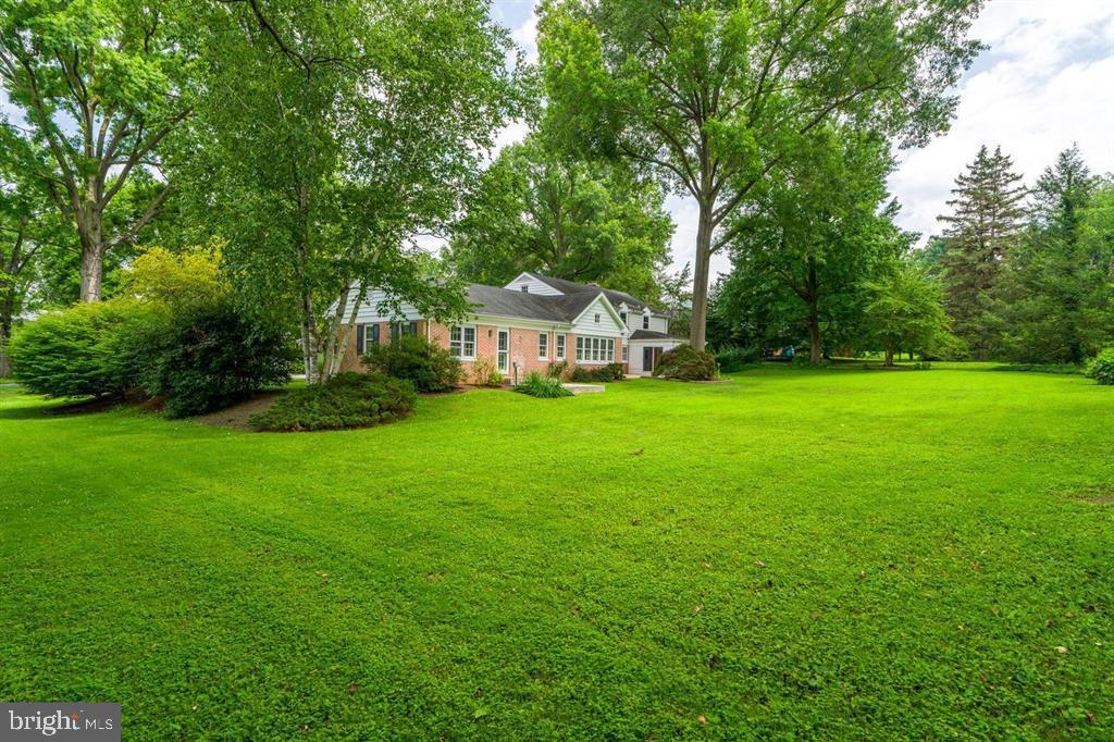 SCHOOL LANE HILLS - Residential