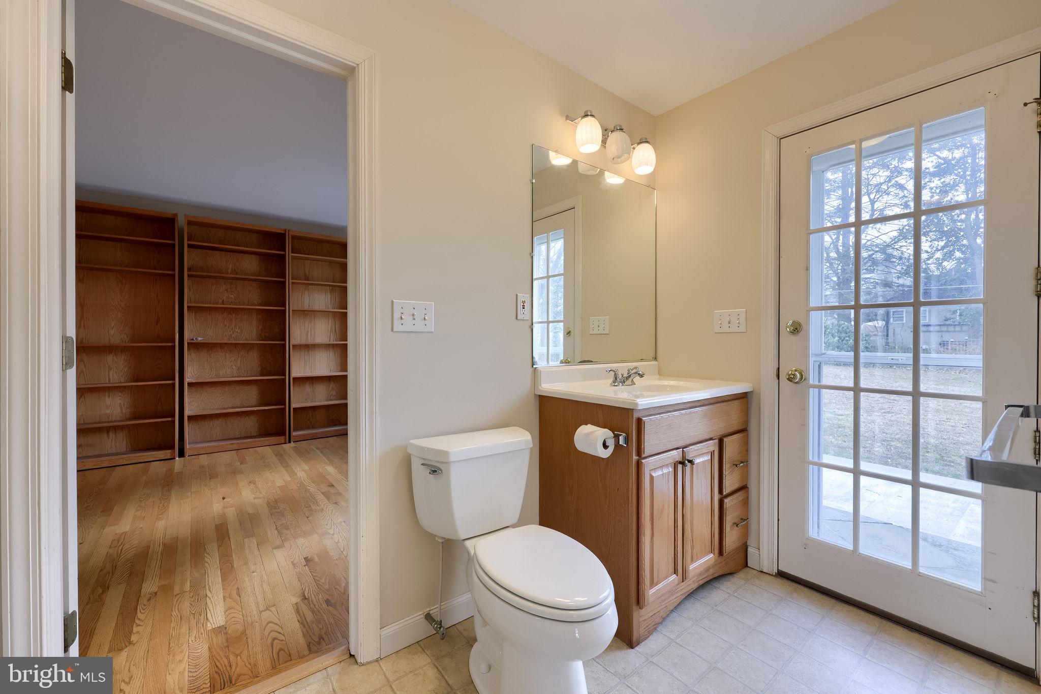 SCHOOL LANE HILLS - Residential