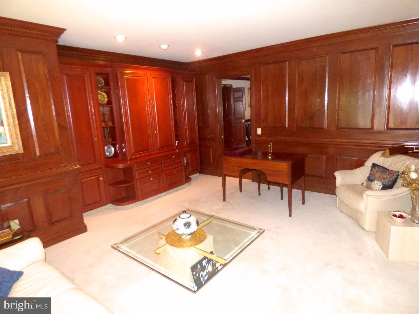 CHESTNUT HOLLOW - Residential