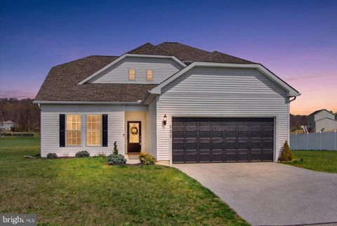 251 PIEDMONT WAY HANOVER PA 17331