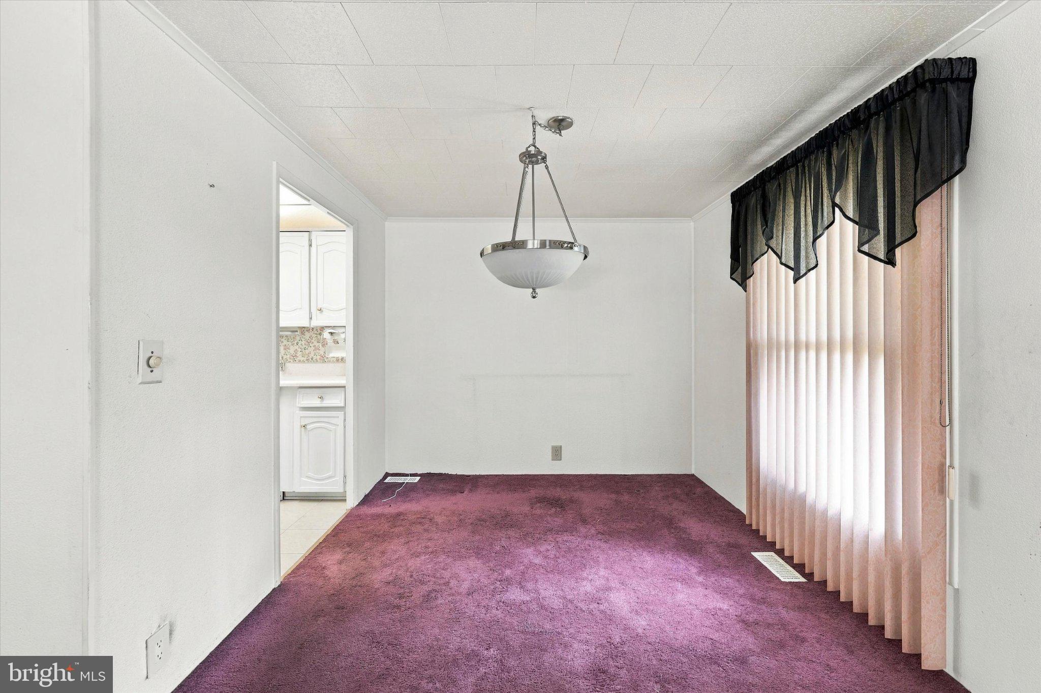6 HOLLY DRIVE