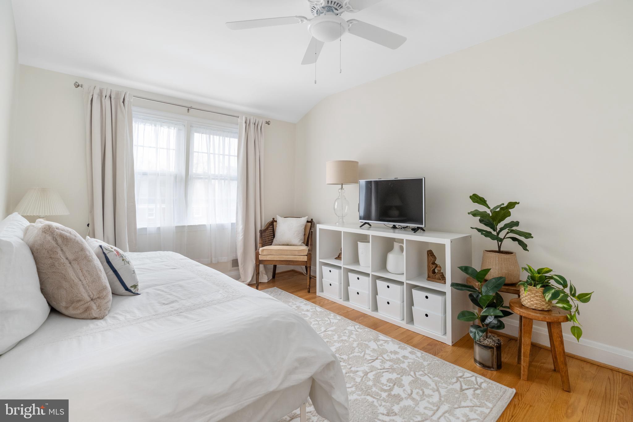 OAKLEIGH MANOR - Residential